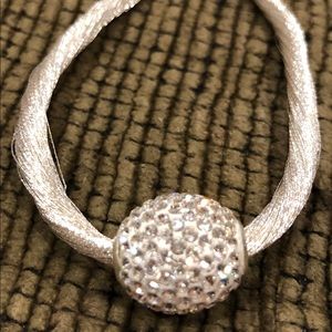 Shiny white rope type bracelet (#204)